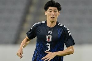 日本后卫：对角球丢分深感自责，接下来要用招牌头球弥补过错